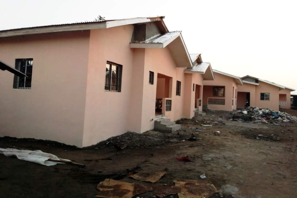 Promise Fulfilled! , Pres. Weah Dedicates 50 Housing Units To Popo ...